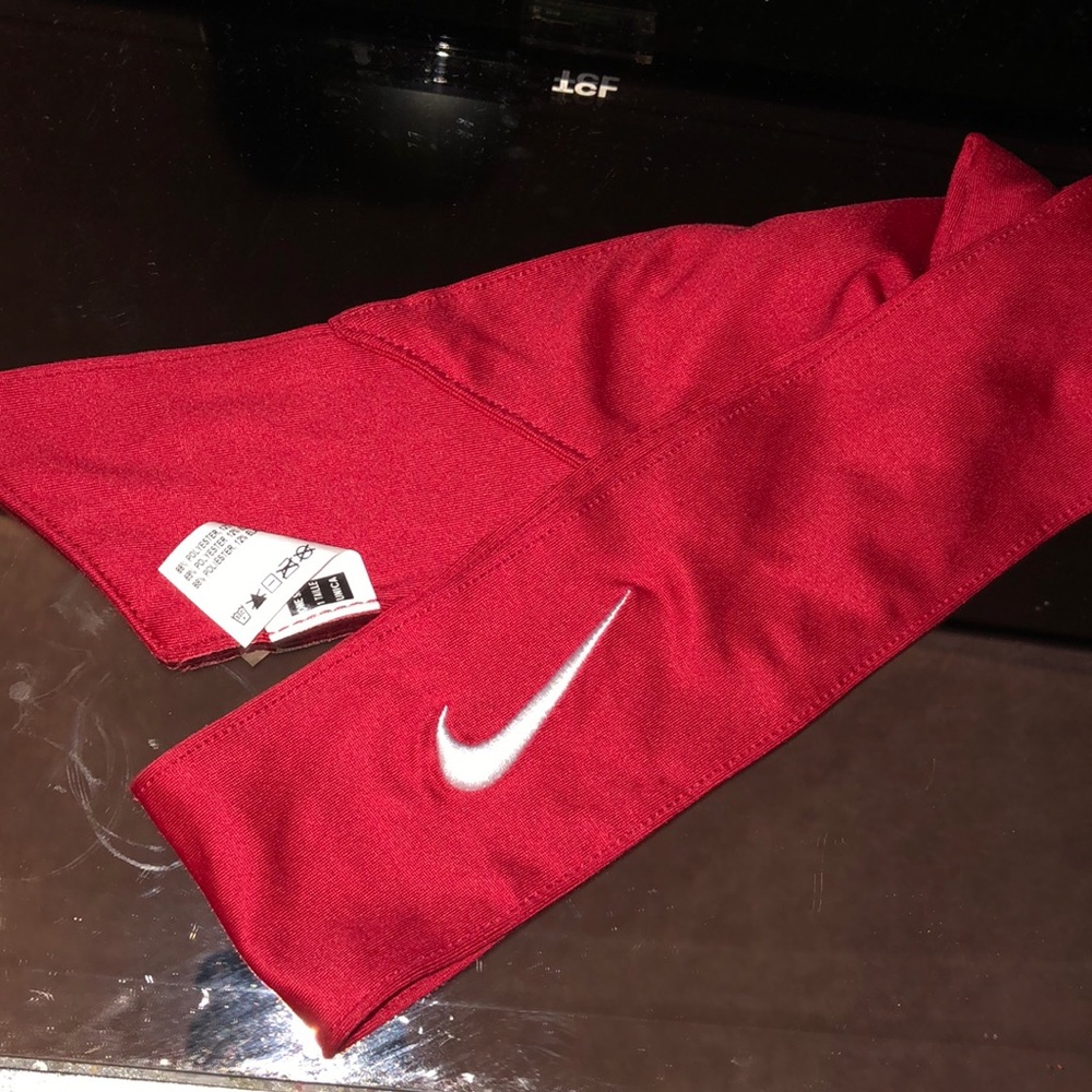 Nike tie headband